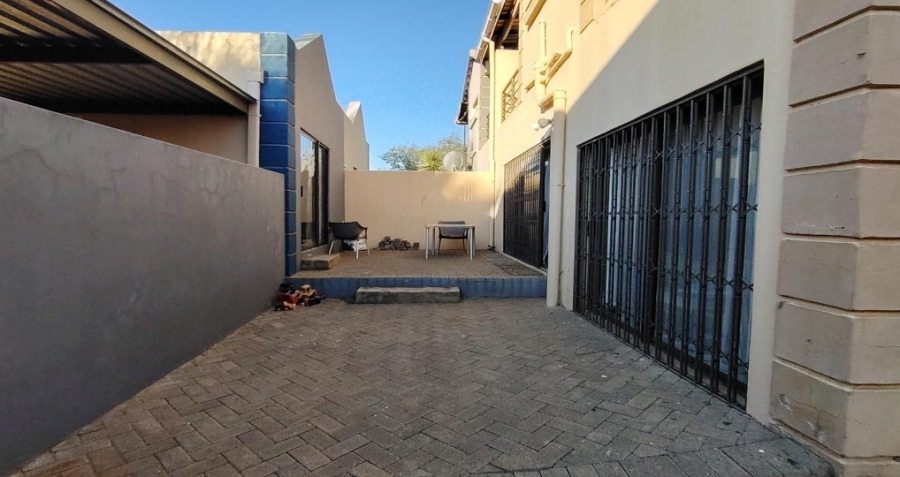 3 Bedroom Property for Sale in Langenhovenpark Free State